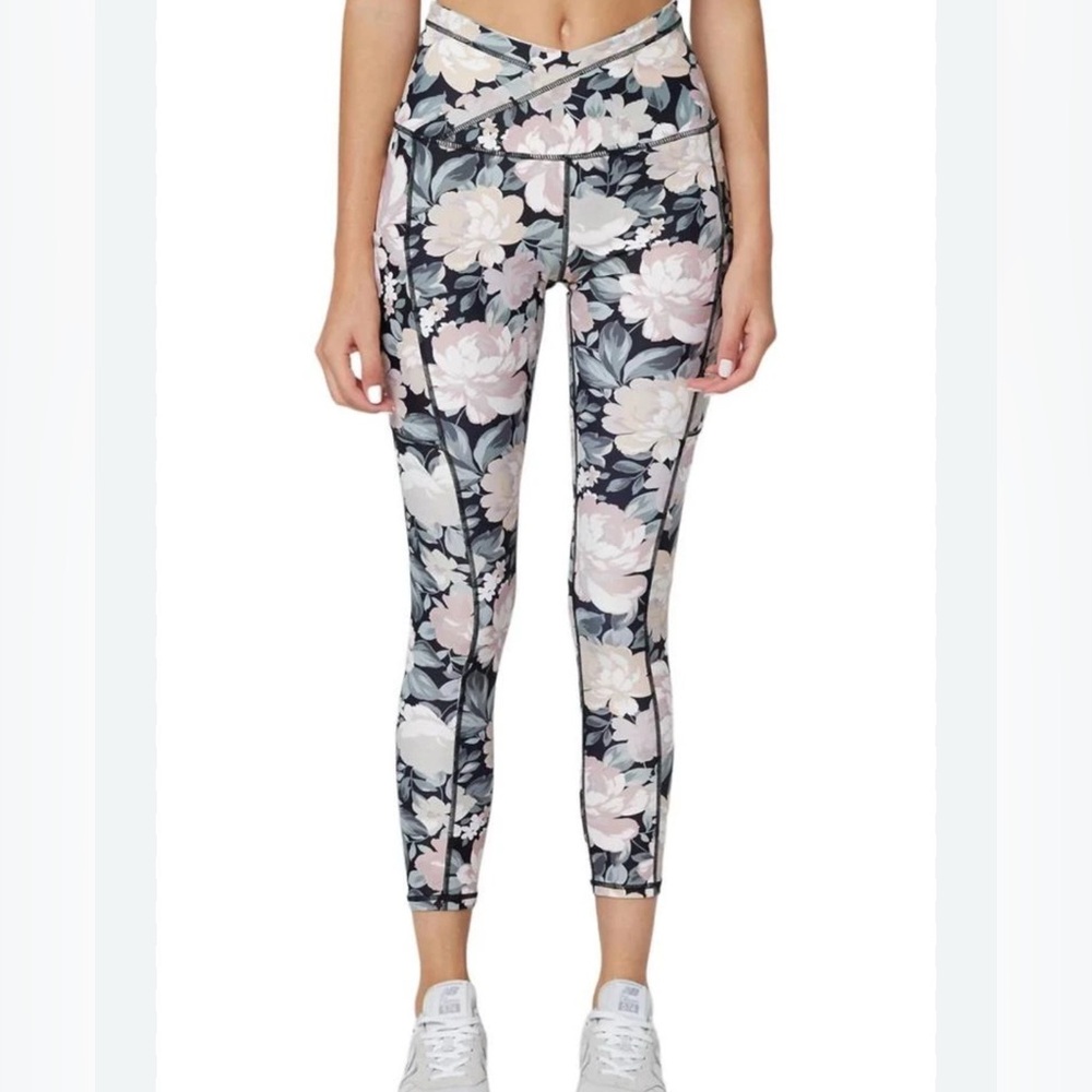 Salt Water luxe Pink Floral Patterned Leggings Size Medium